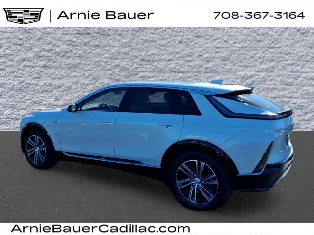 Used 2024 Cadillac Lyriq Luxury AWD/4WD image 8
