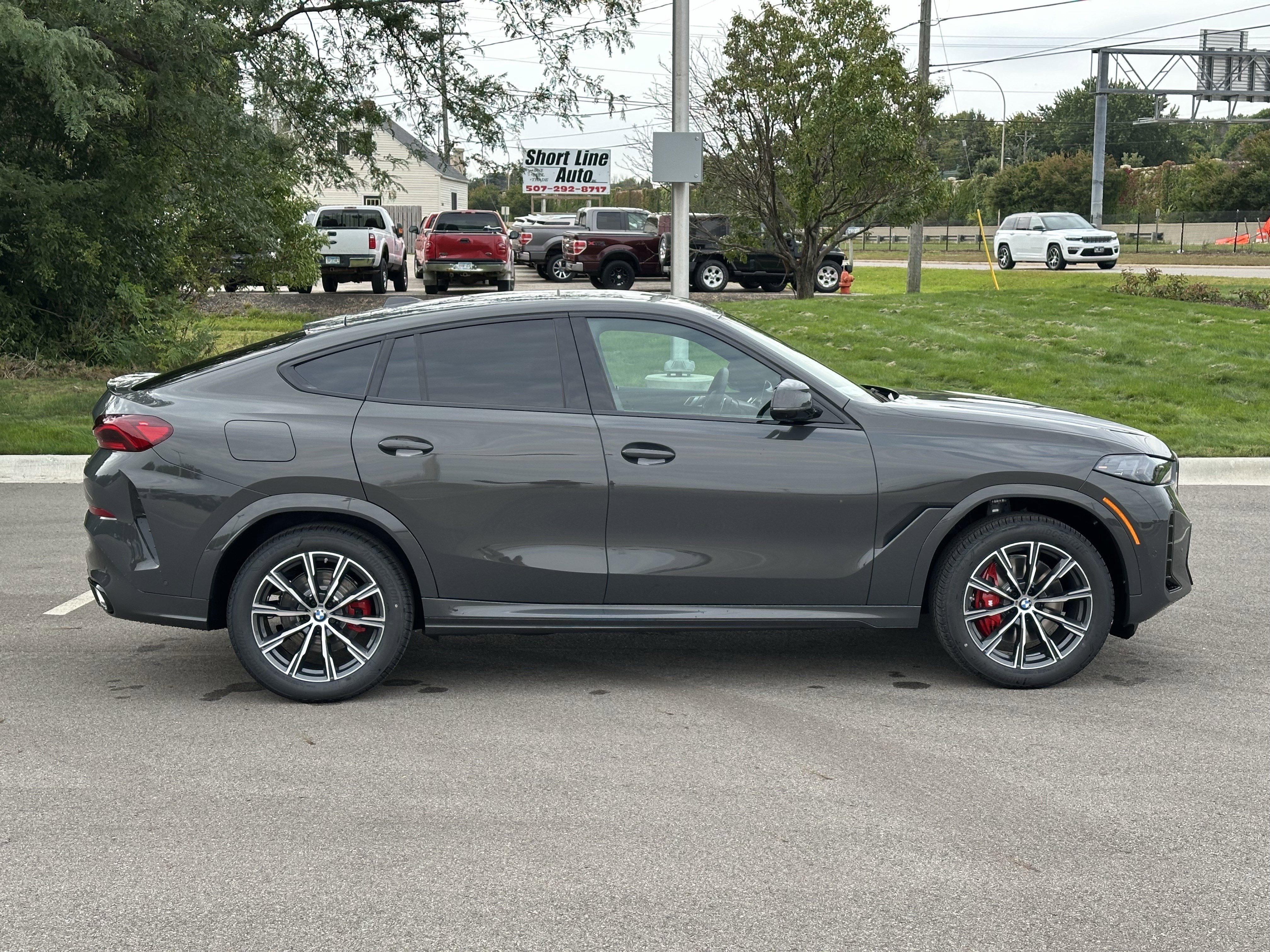 New 2026 BMW X6 xDrive40i image 8