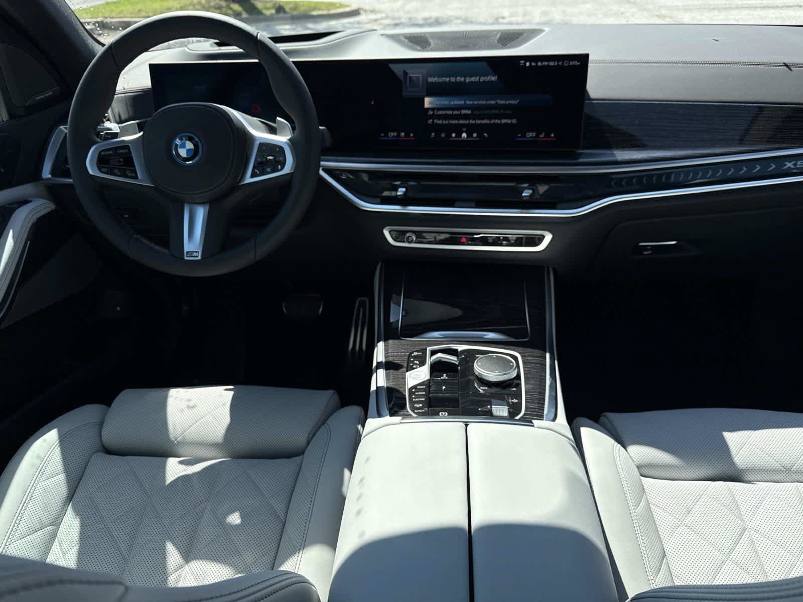 New 2026 BMW X5 xDrive50e w/ M Sport Package AWD/4WD image 17