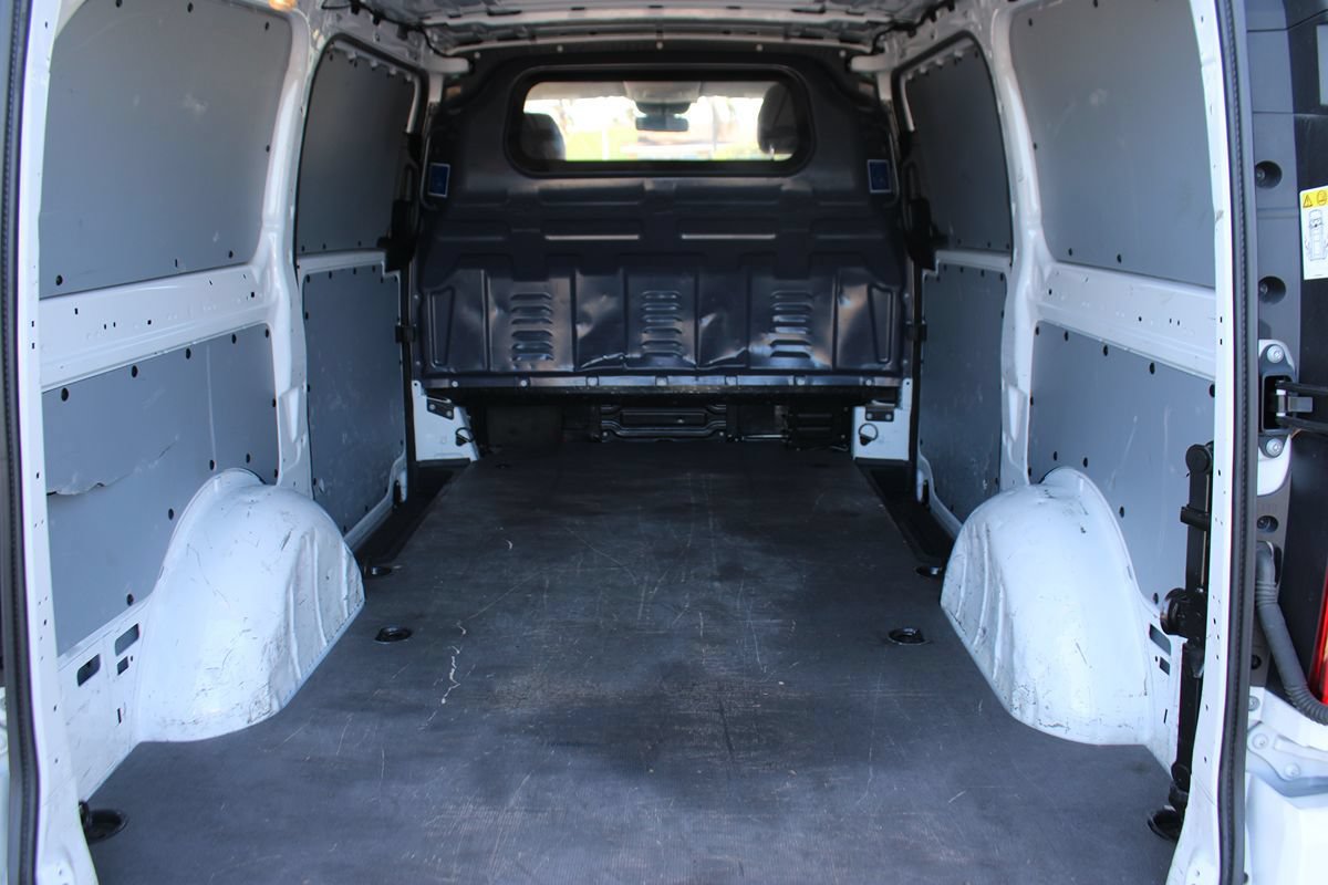 Used 2022 Mercedes-Benz Metris image 27