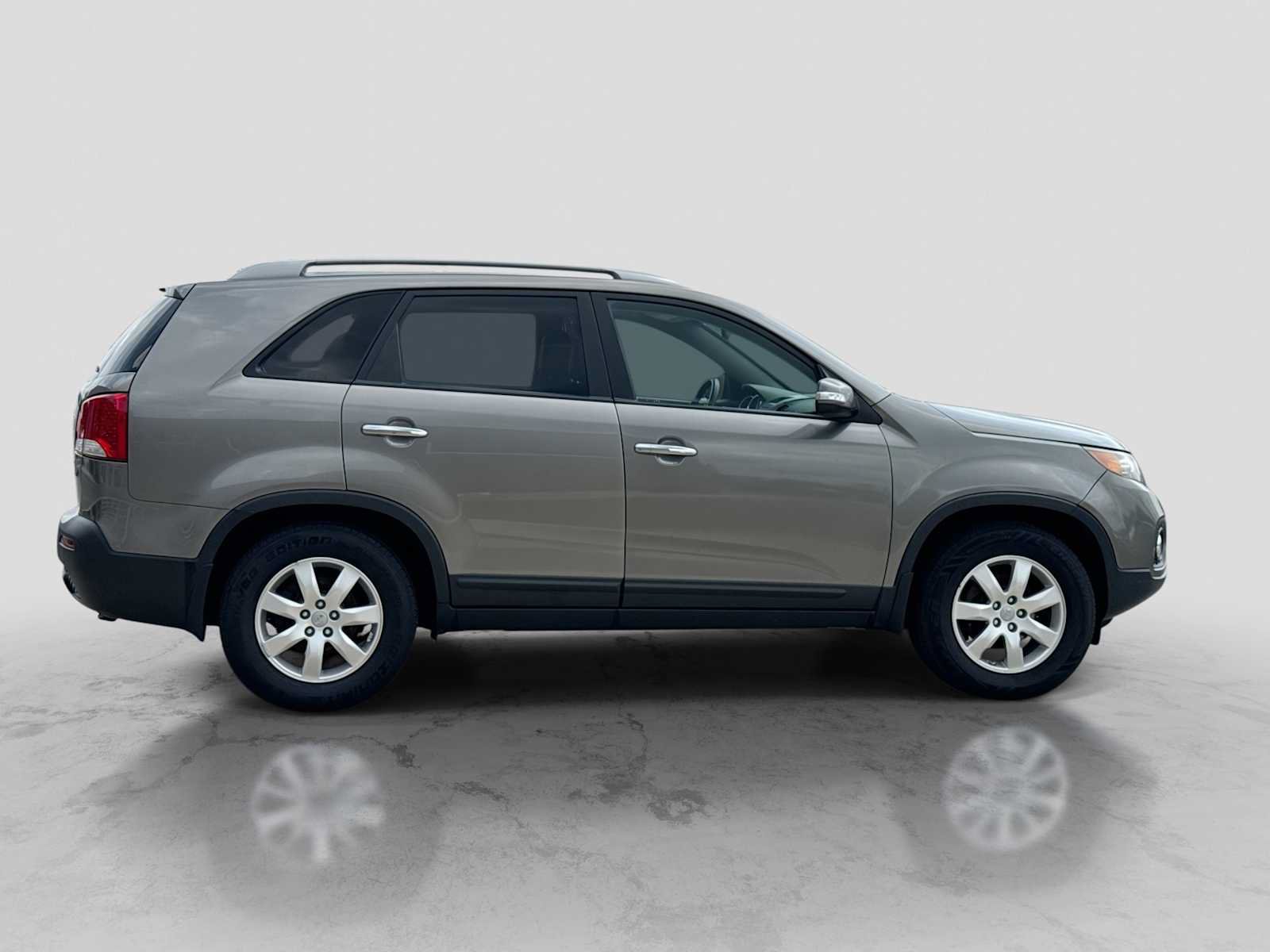 Used 2013 Kia Sorento LX w/ Convenience Pkg FWD image 7