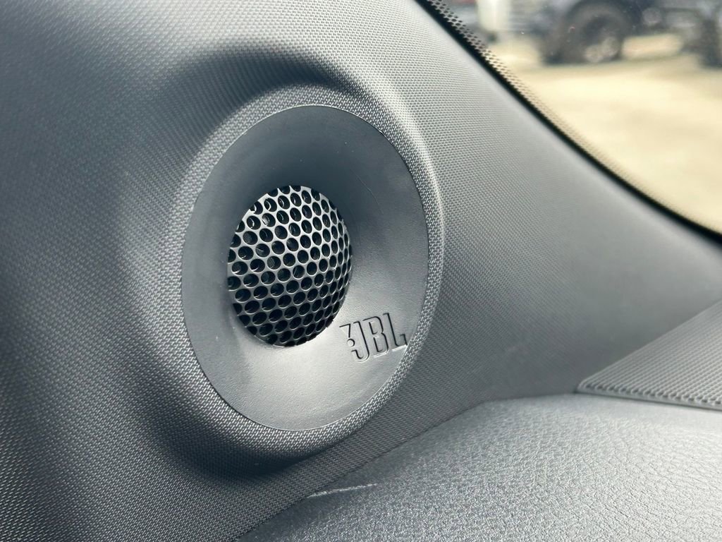 Used 2026 Toyota Sienna Limited image 34