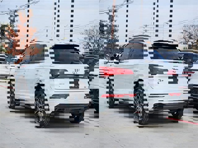 Used 2023 Audi Q5 e Prestige image 4