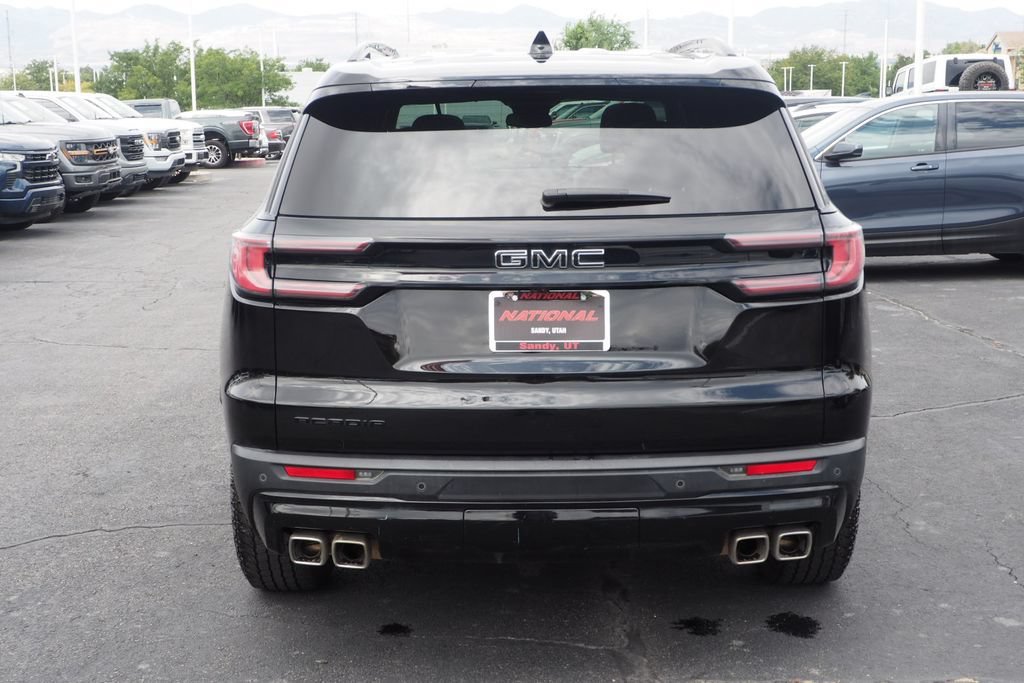 Used 2024 GMC Acadia AT4 w/ Luxury Package AWD/4WD image 6