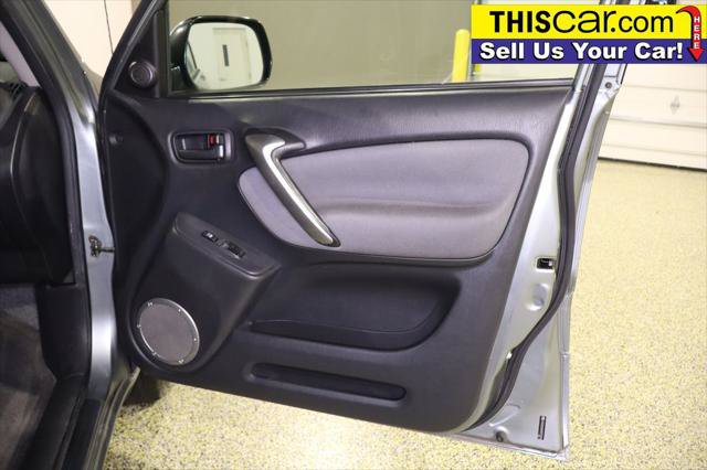 Used 2005 Toyota RAV4 2WD w/ "L" Pkg image 30