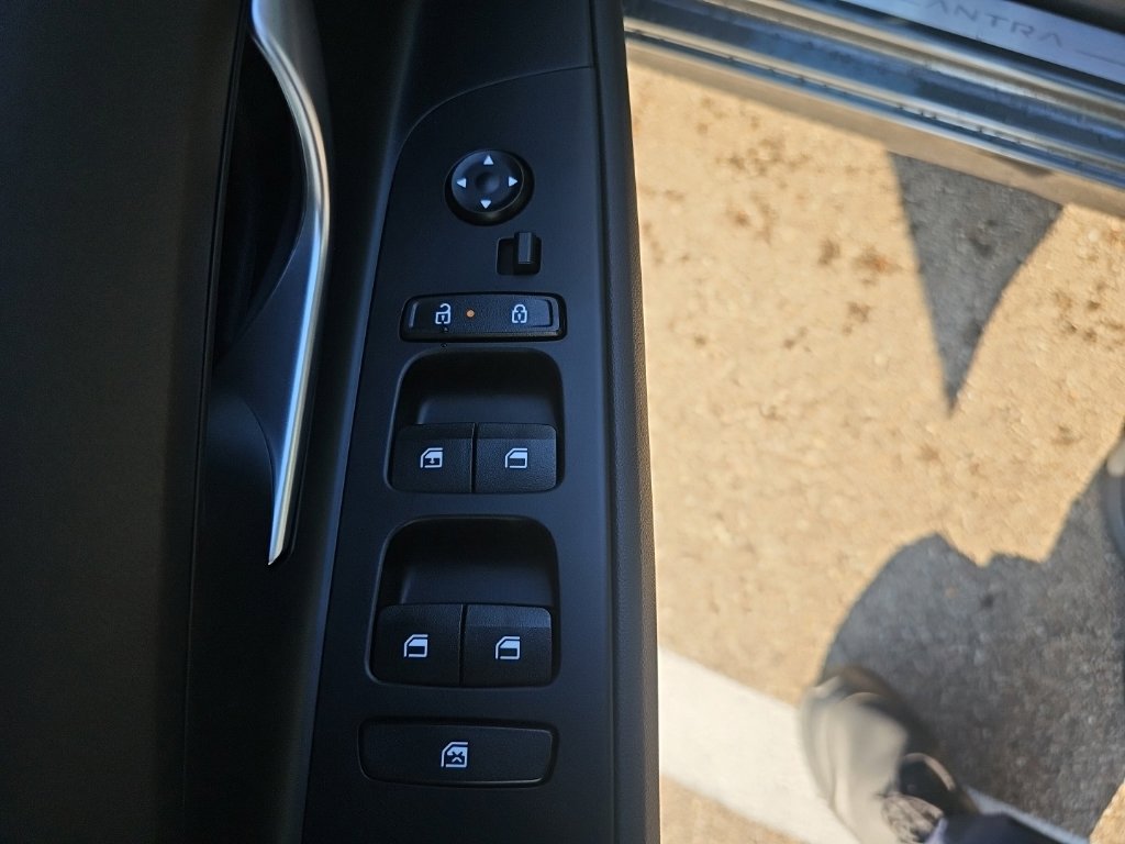 New 2026 Hyundai Elantra SE FWD image 12