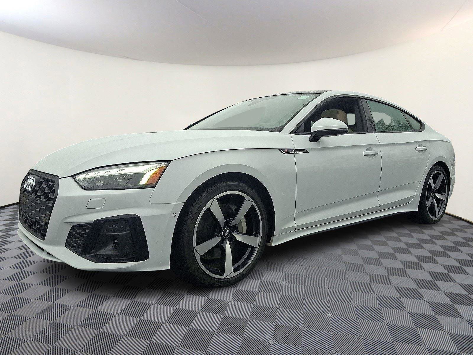 Used 2025 Audi A5 2.0T Prestige image 3