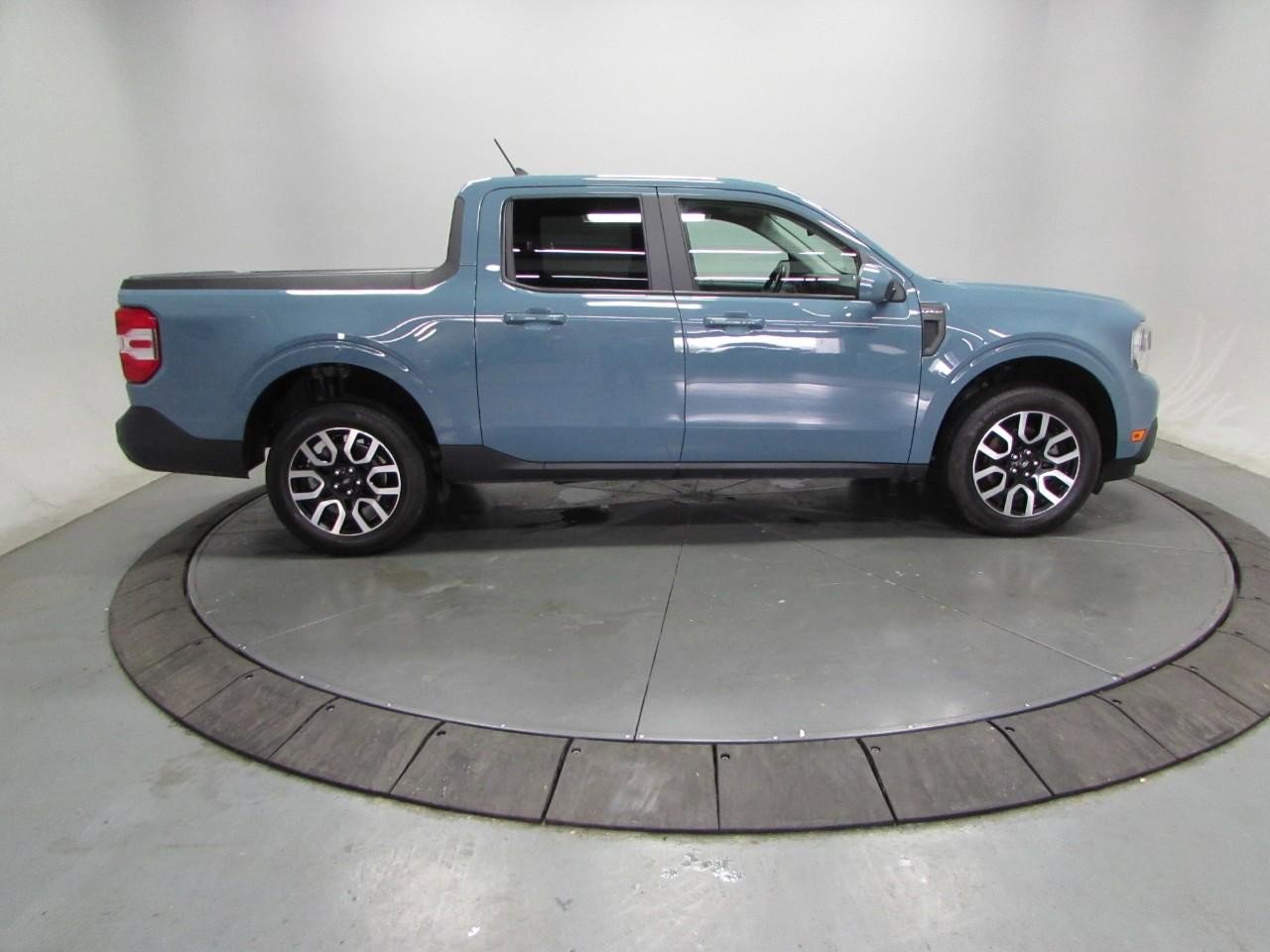 Used 2022 Ford Maverick Lariat w/ Lariat Luxury Package image 8
