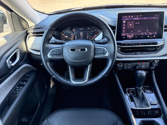 Used 2022 Jeep Compass Latitude AWD/4WD image 14