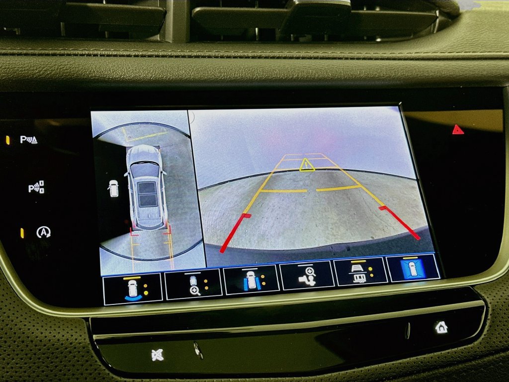 New 2026 Cadillac XT5 Premium Luxury w/ Driver Assist Package AWD/4WD image 18