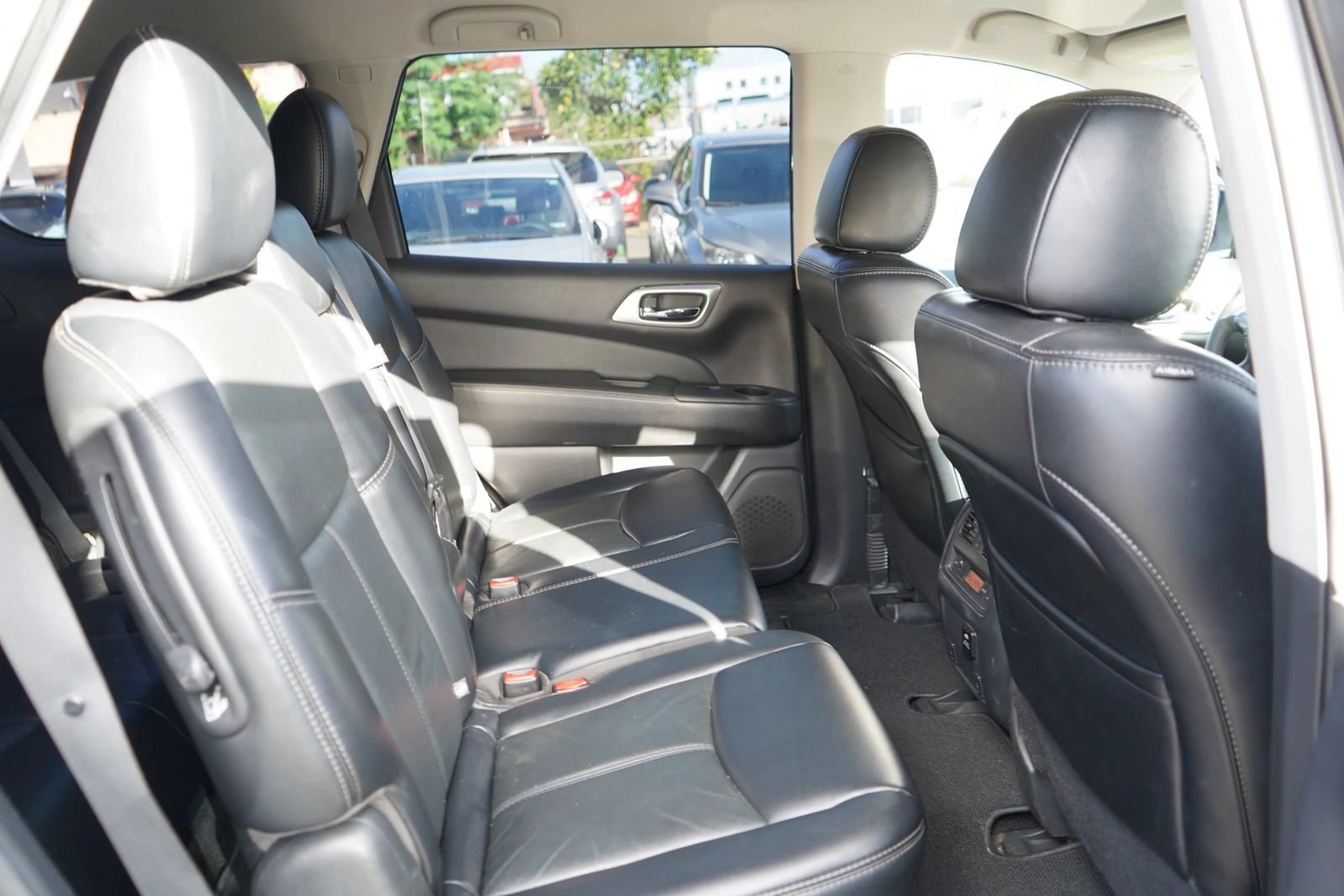 Used 2017 Nissan Pathfinder SL FWD image 21