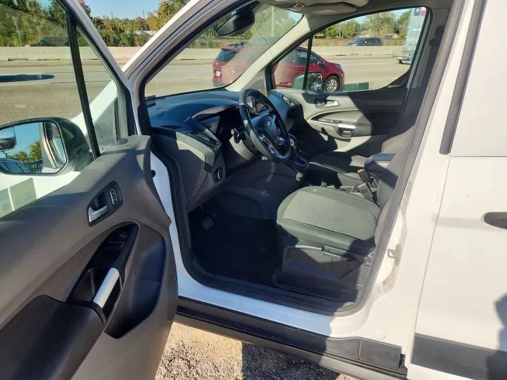 Used 2020 Ford Transit Connect XLT FWD image 9