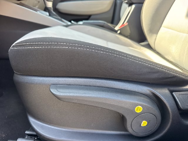 Used 2024 Hyundai Venue SEL FWD image 18