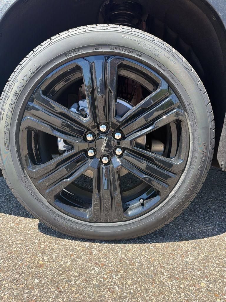 New 2026 GMC Acadia Elevation w/ Black Edition AWD/4WD image 9