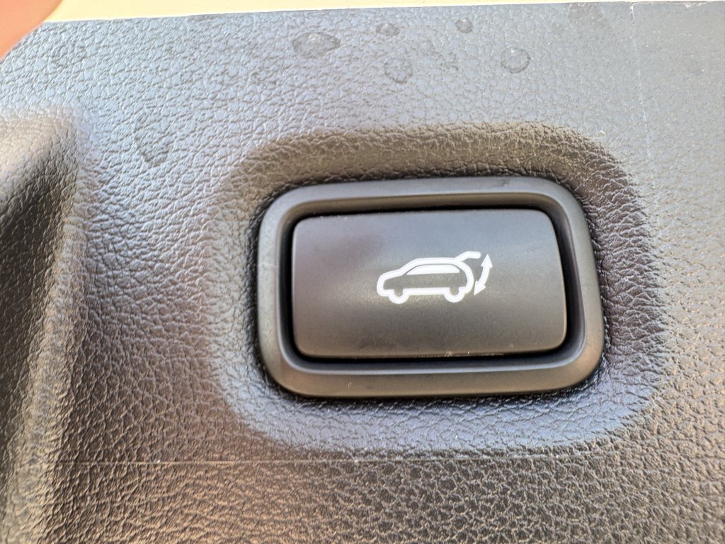Used 2023 Hyundai Santa Fe Limited AWD/4WD image 40