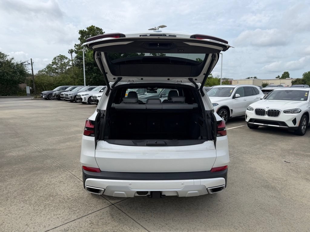 Certified 2024 BMW X5 xDrive50e w/ Premium Package AWD/4WD image 26
