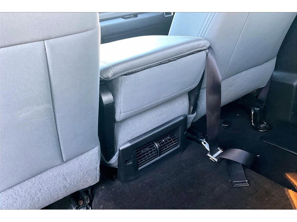 Used 2017 RAM 1500 Classic SLT image 32