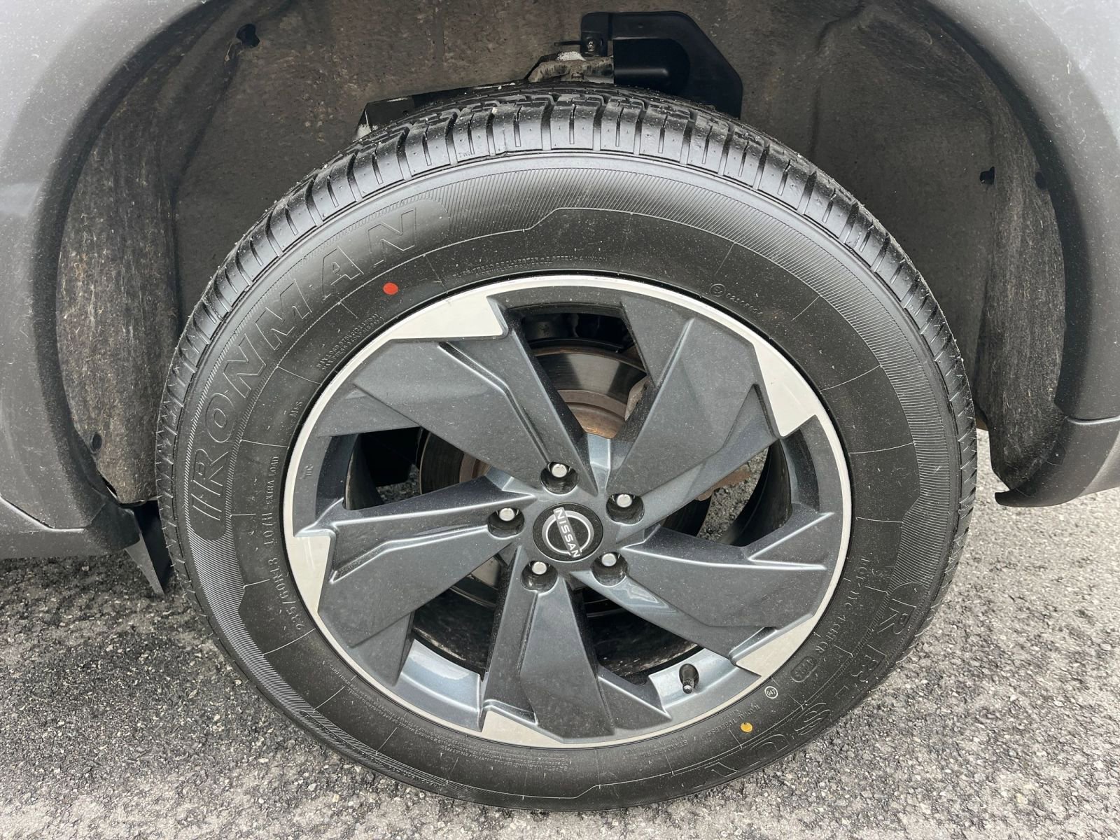 Used 2025 Nissan Rogue SV AWD/4WD image 32