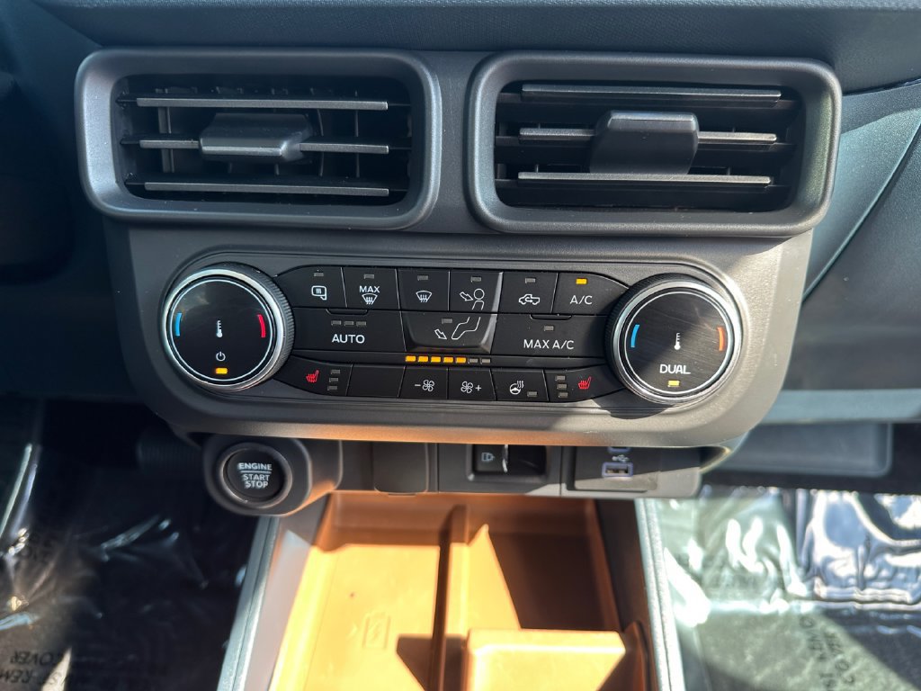 Used 2023 Ford Maverick Lariat w/ Lariat Luxury Package AWD/4WD image 25