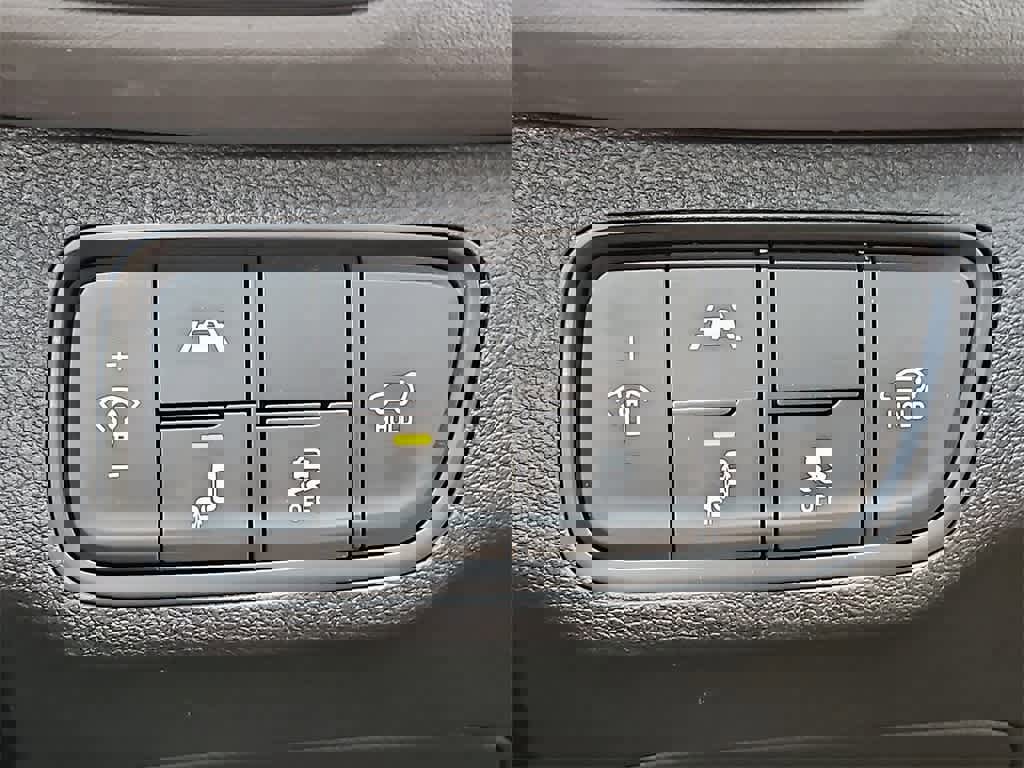 Used 2019 Hyundai Santa Fe SEL w/ Cargo Package image 25