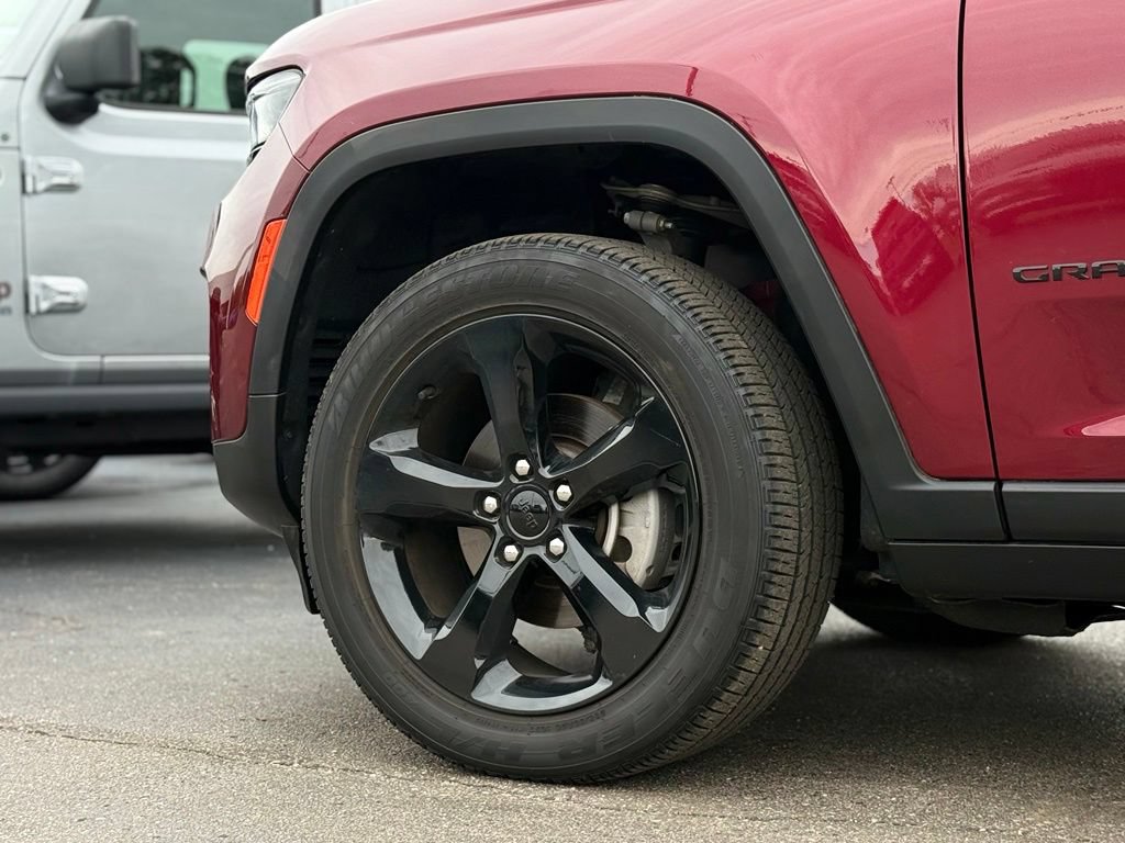 Used 2023 Jeep Grand Cherokee Altitude AWD/4WD image 42