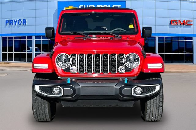 Used 2024 Jeep Wrangler Unlimited Sahara AWD/4WD image 2