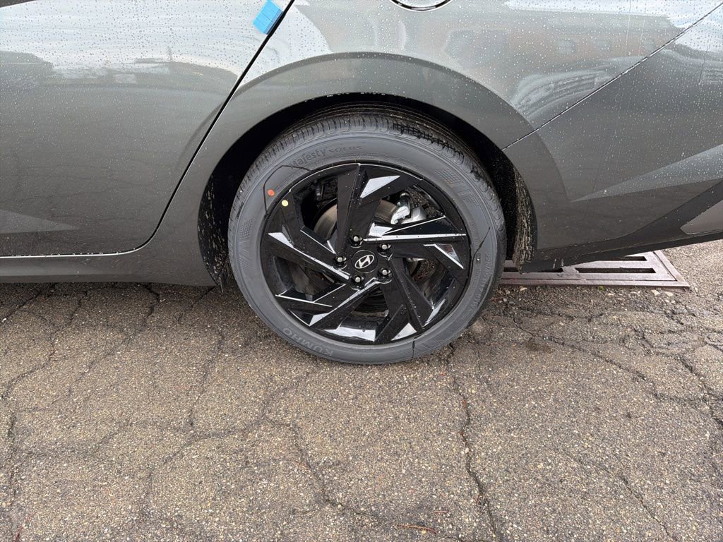 New 2026 Hyundai Elantra Sport image 11