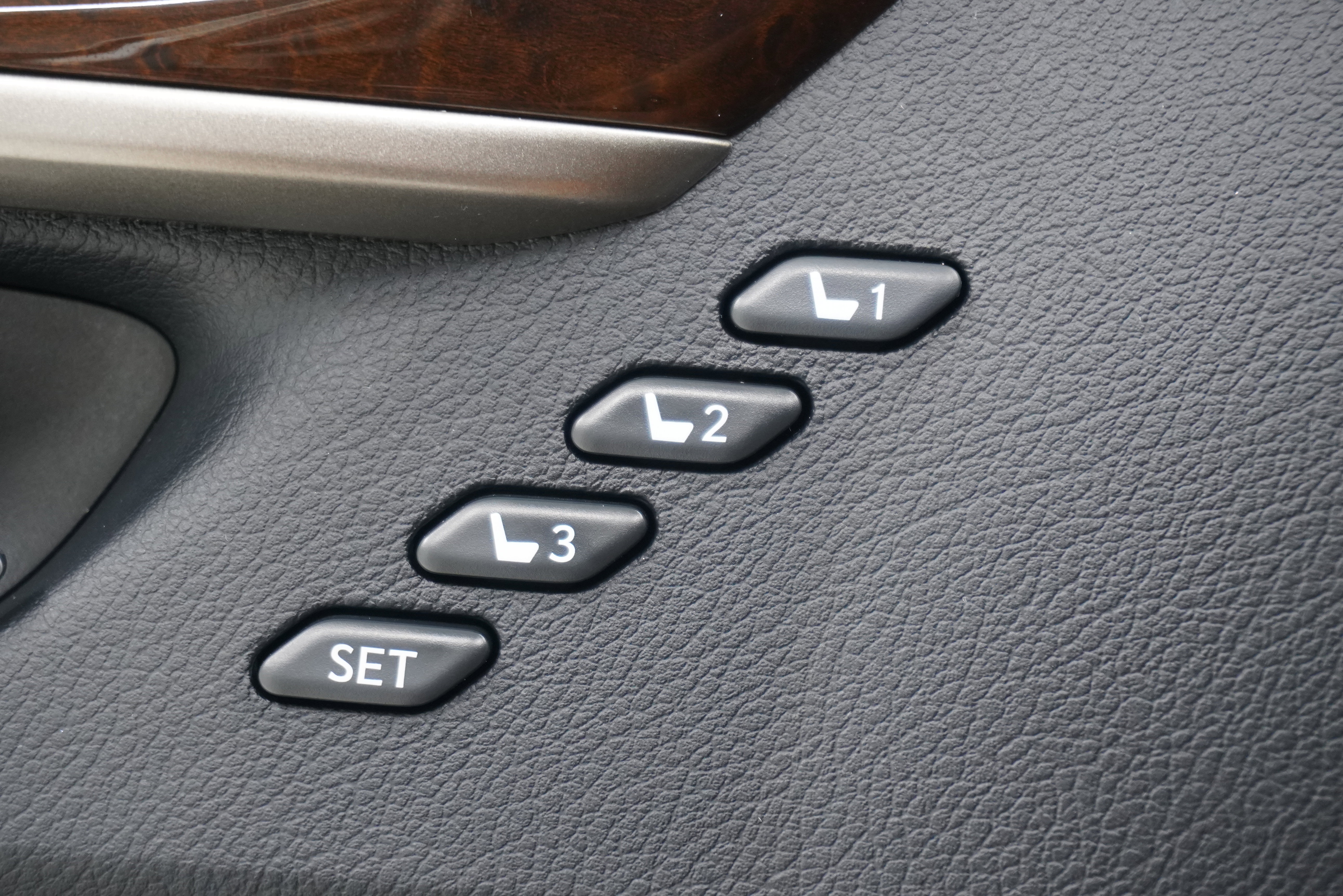 Used 2013 Lexus ES 350 w/ Luxury Pkg FWD image 15