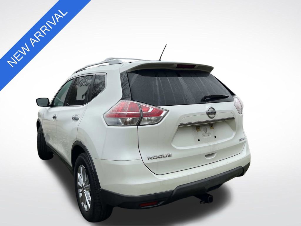 Used 2016 Nissan Rogue SV image 4