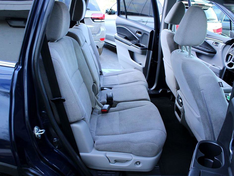 Used 2021 Honda Pilot EX image 27