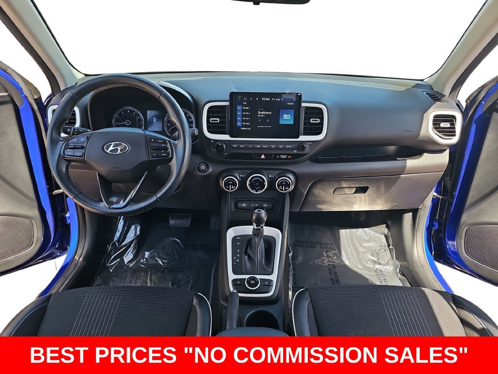 Used 2022 Hyundai Venue Limited FWD image 9