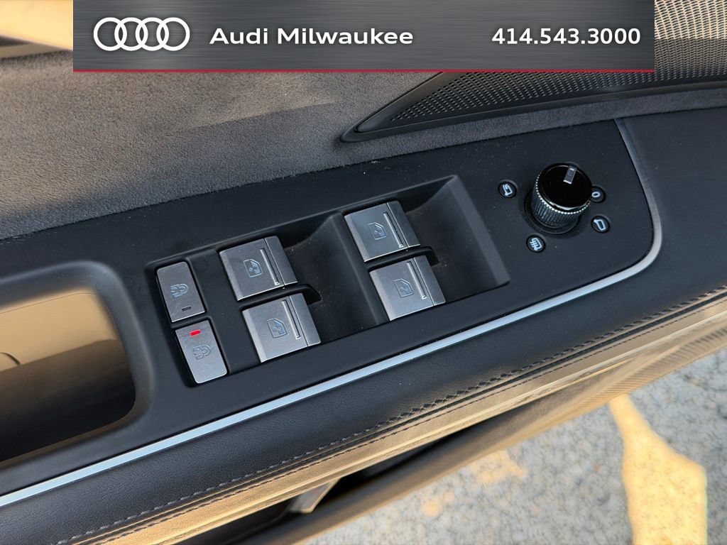 Used 2023 Audi A8 L 3.0T w/ Comfort Plus Package AWD/4WD image 23