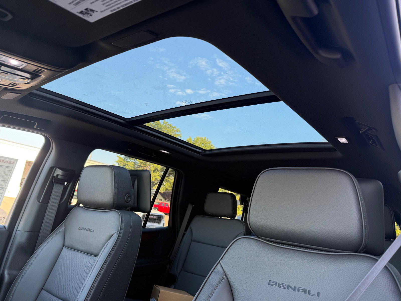 New 2026 GMC Yukon Denali w/ Advanced Technology Package image 21