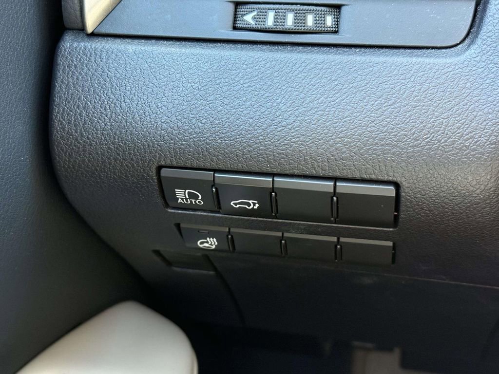 Used 2019 Lexus RX 350 AWD w/ Navigation Package image 23