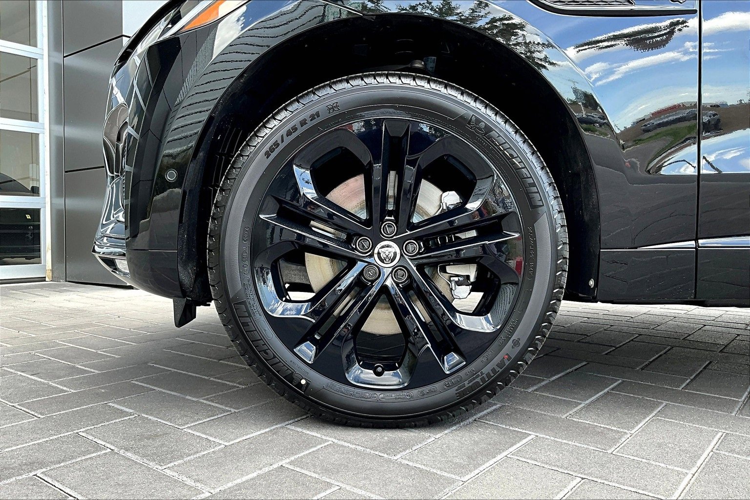 New 2026 Jaguar F-PACE R-Dynamic S image 12