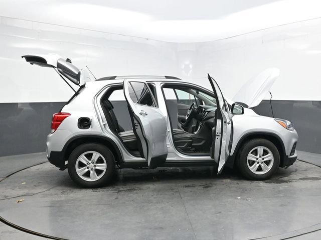 Used 2019 Chevrolet Trax LT w/ LT Convenience Package image 41