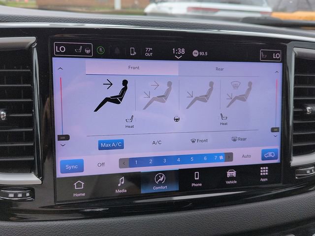 Used 2024 Chrysler Pacifica Touring-L image 22