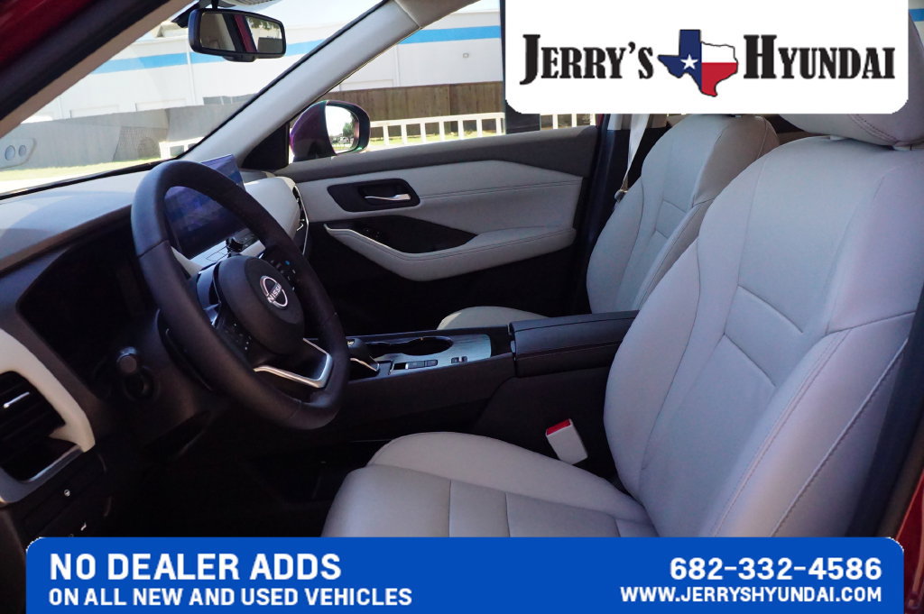 Used 2024 Nissan Rogue SL FWD image 21