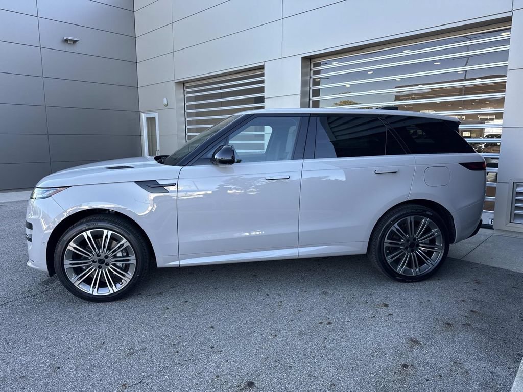 New 2026 Land Rover Range Rover Sport Dynamic SE AWD/4WD image 4