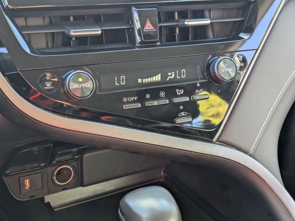 Used 2024 Toyota Camry SE image 22