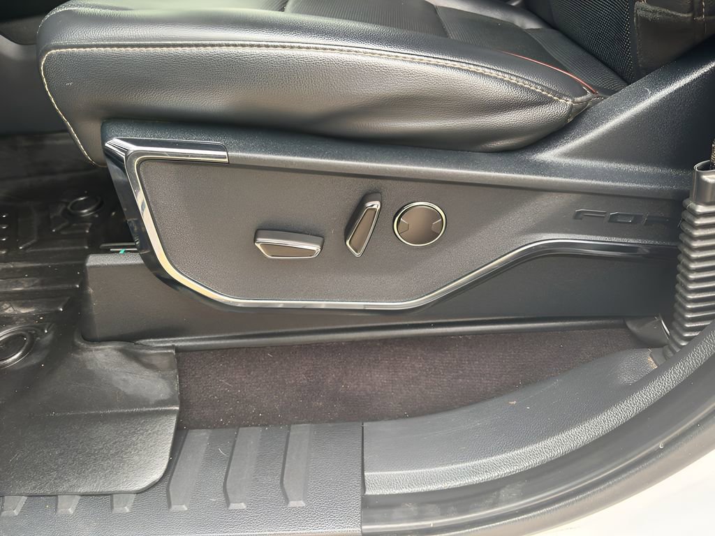 Used 2021 Ford F150 Lariat w/ Equipment Group 502A High image 17