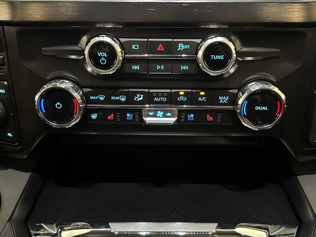 New 2026 Ford F350 Lariat w/ Black Appearance Package AWD/4WD image 13