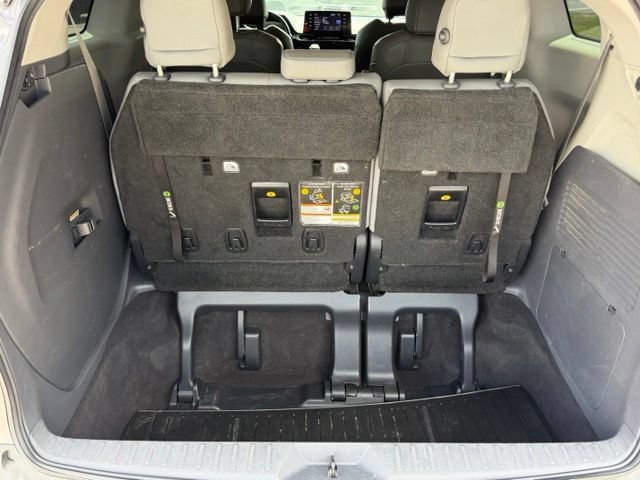 Used 2021 Toyota Sienna XLE AWD/4WD image 18