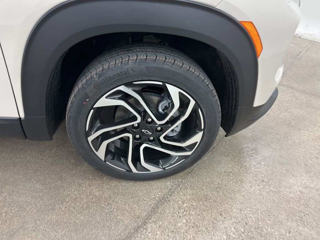 New 2026 Chevrolet TrailBlazer RS w/ Convenience Package AWD/4WD image 13