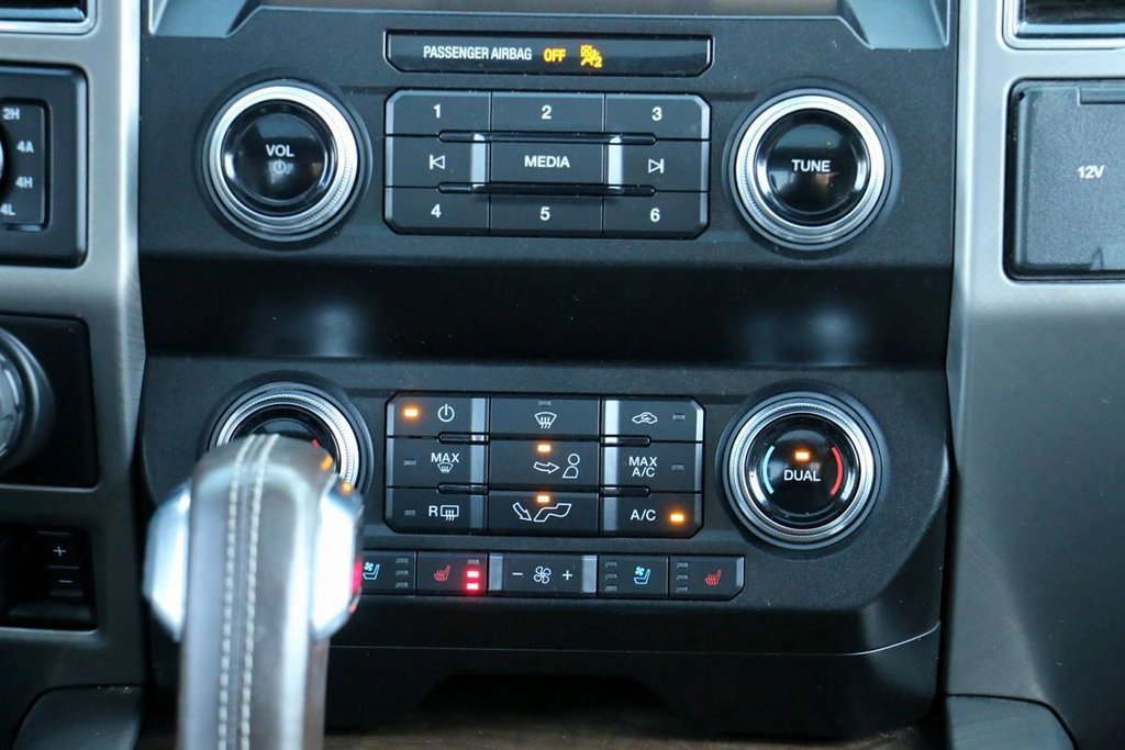 Used 2020 Ford F150 Limited w/ Trailer Tow Package image 31