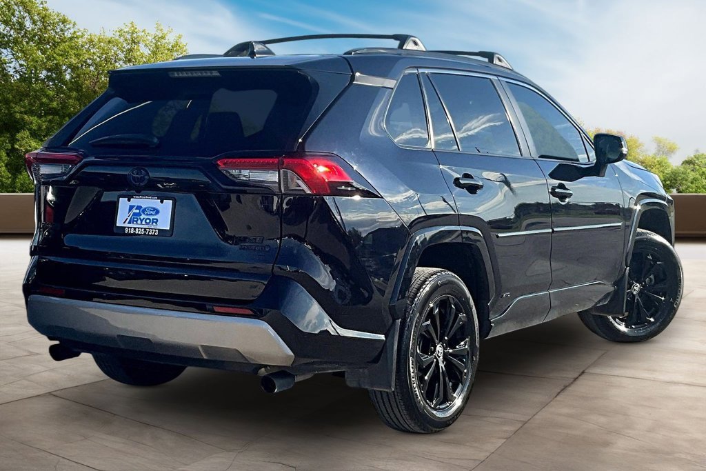Used 2024 Toyota RAV4 SE AWD/4WD image 2