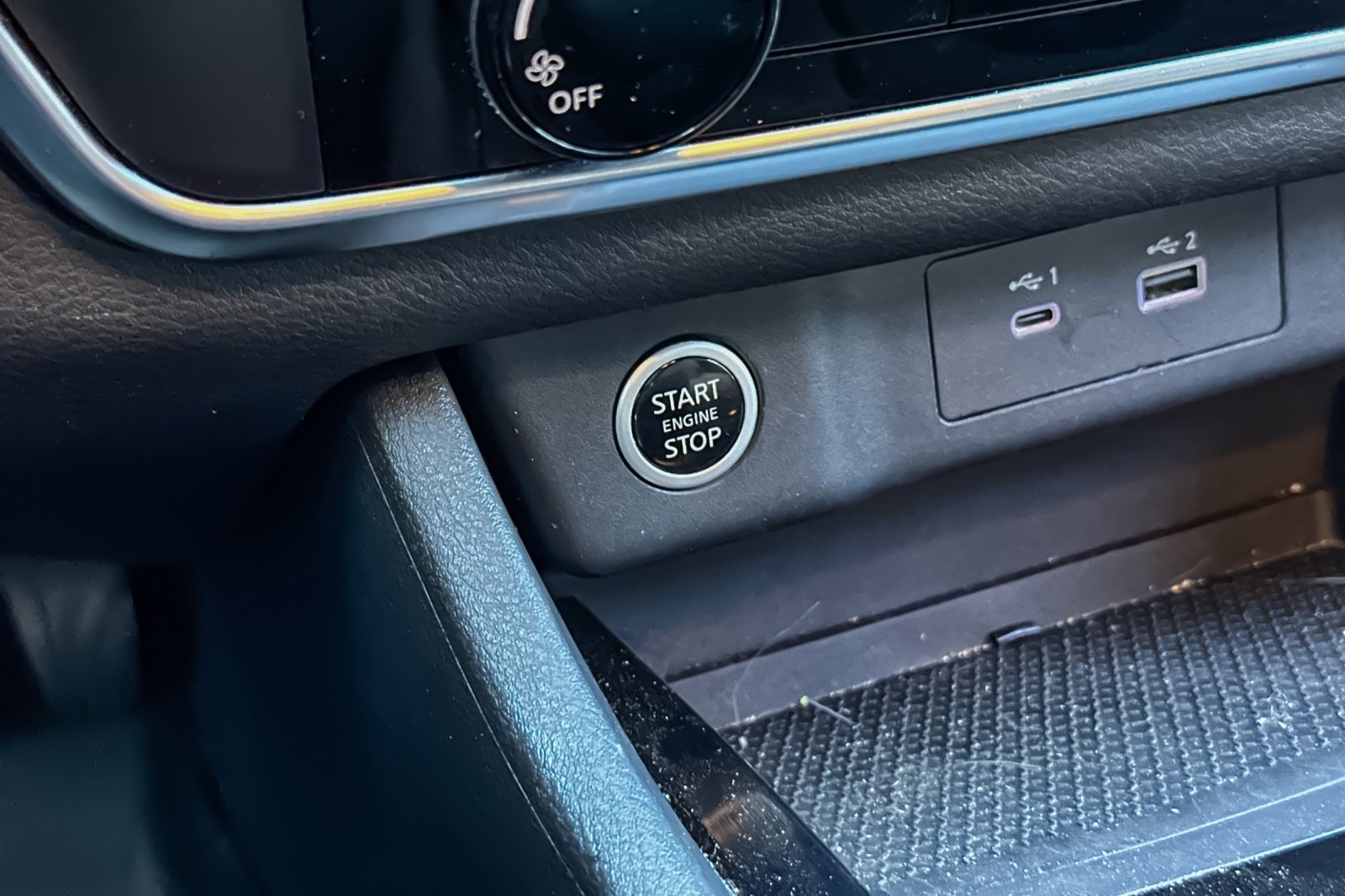 Used 2022 Nissan Rogue S image 19