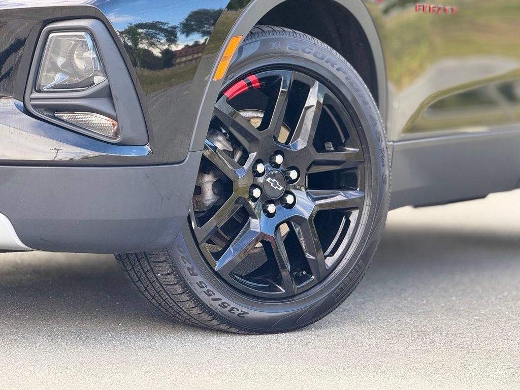Used 2022 Chevrolet Blazer LT w/ Redline Edition AWD/4WD image 2