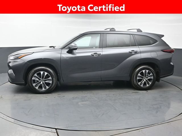 Certified 2024 Toyota Highlander XLE AWD/4WD image 2