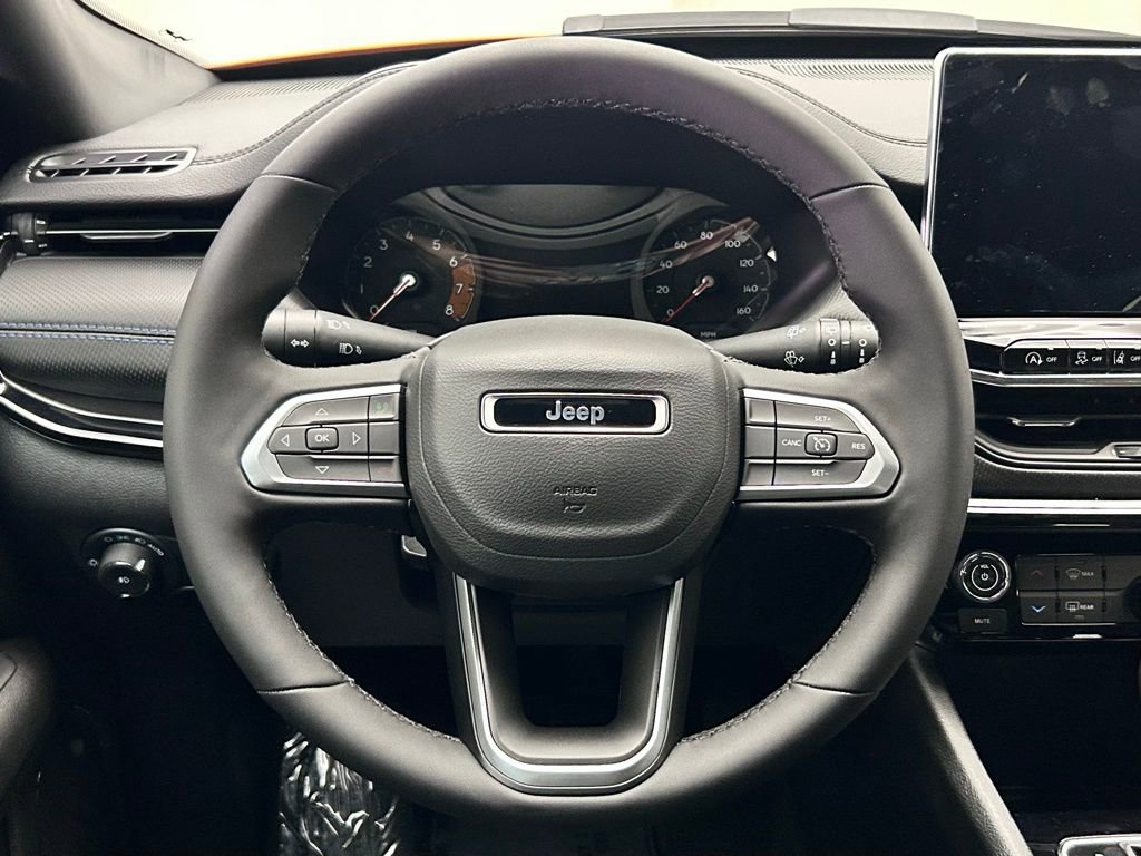 New 2026 Jeep Compass Latitude image 24